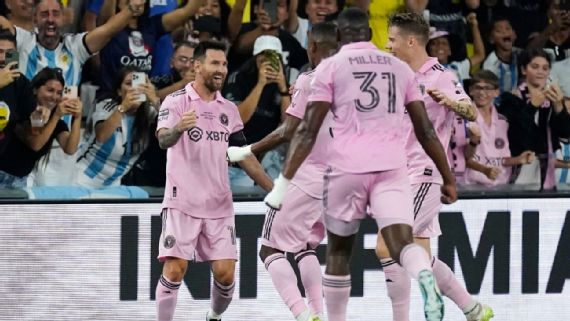 Lionel Messi llega a 44 títulos en clubes y selección