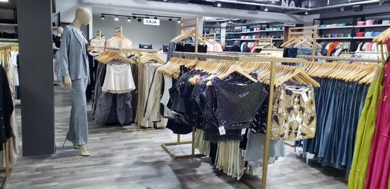 Cómo es el megalocal de indumentaria en Córdoba que promete competir con Avellaneda