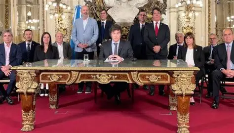 Javier Milei prepara una nueva reunión de Gabinete y un encuentro con el canciller de Israel